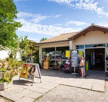 Grocery shop Camping Les Amiaux